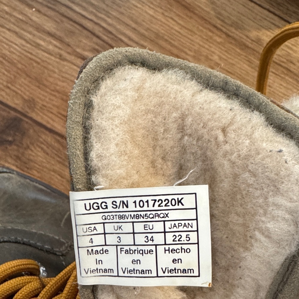UGG Kids Boots with Yellow Laces - Picture 5 of 5